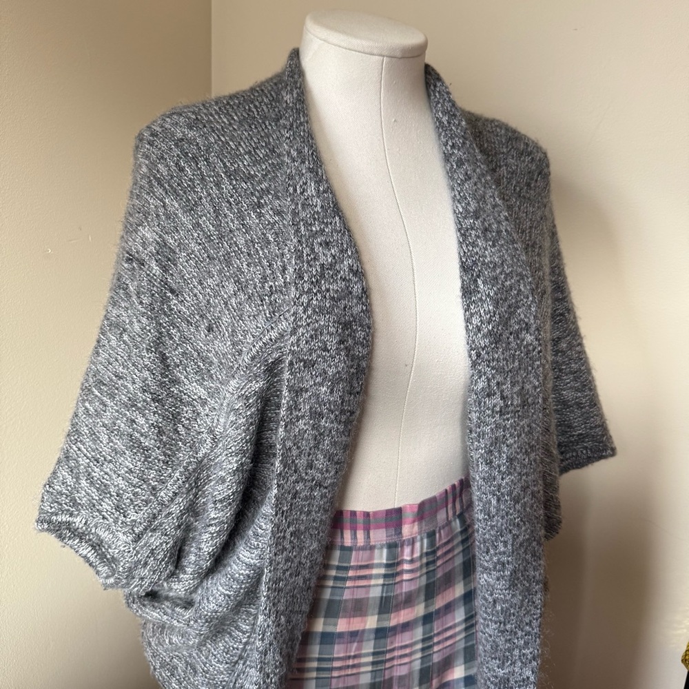 Cozy Gray‎ Women's Sweater - Picture 2 of 7